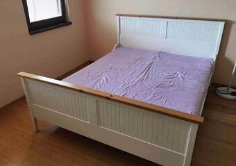 Postel 180x200 s rošty a matrací