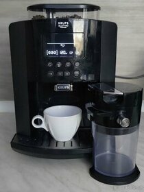 Prodám KRUPS EA819N10 Arabica Latte - 1