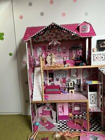 Velký domeček pro panenky
