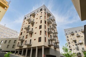 Pronájem, Byty 2+kk+2 balkony + parkovací místo,  65 m2 - Li