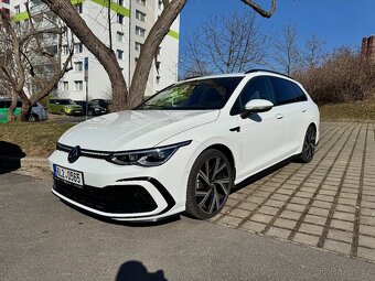 Volkswagen Golf 8 Variant 1.5 eTSI 110kw R-Line 2021 Záruka