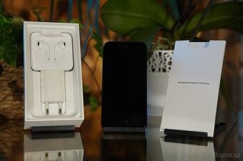 iPhone 7 32GB černý komplet 1