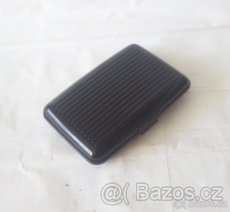 Pouzdro na plat. karty - tvrdé - 1