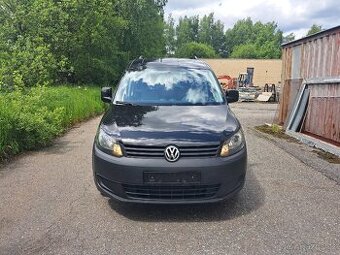 VW Caddy 1,6 TDi 7 míst 2012