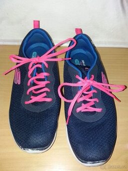 Botasky Skechers vel. 42