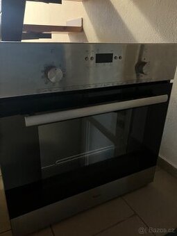 Vestavná trouba a indukční varná deska Whirlpool