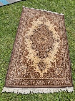 Prodám používaný koberec 130x210cm