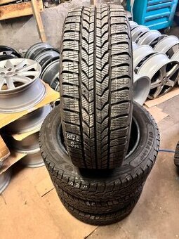 215/60 R17C GoodYear zimní Proace - Traveller - DOT 2021