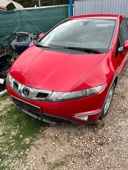Prodam náhradné diely Civic 2006- UFO 1.8 vtec