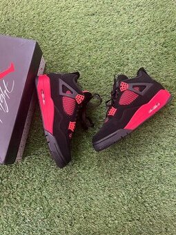 Novy pansky boty Jordan 4 Retro Red Thunder
