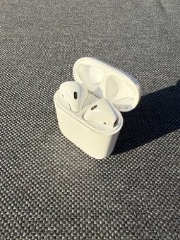 Airpods 1, Gen.1 - sluchátka