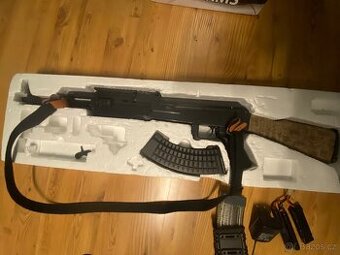 Airsoft Ak-47 včetně vybavení