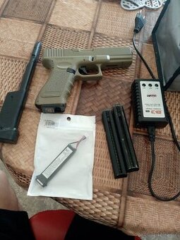 Airsoft pistole