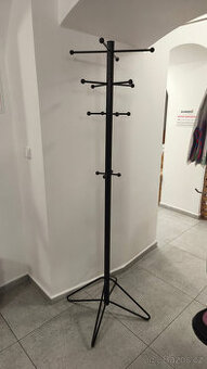 Stojanový věšák 180cm černý