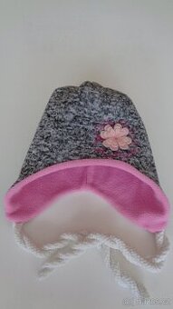 Zimní čepice s květinkou vel. 54-56