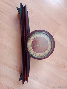 Dvoje staré krbové hodiny SSSR natahovací retro