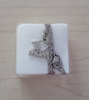 Řetízek s přívěskem „I ❤️ Mom“ – dárek pro maminku