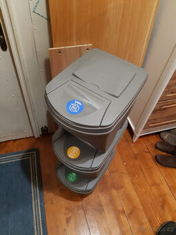 Odpadkový koš na tříděný odpad - trojset