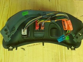 Renault Scenic středový panel s přepínači