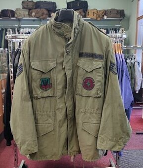 Bunda M65 použitá s nášivkami, vel.M/R