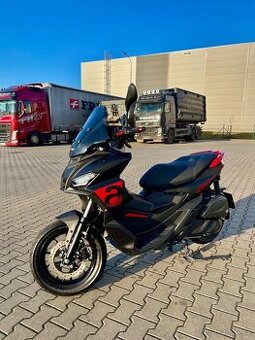 Aprilia sr gt 125