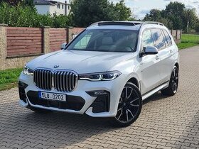 BMW X7 30d 195kW M-paket ČR 1maj Laser TOP 7 míst