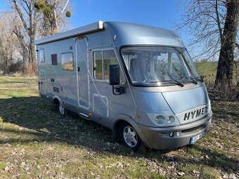 Integrovaný obytný automobil Hymer