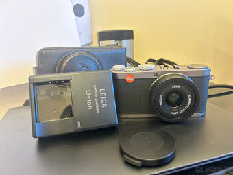 Prodám fotoaparát Leica X1 – ocelově šedý