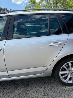 Leve zadni dvere Skoda Octavia 3 kombi stribrne