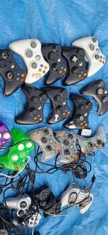 XBOX PLAYSTATION příslušenství na DÍLY NEBO OPRAVU