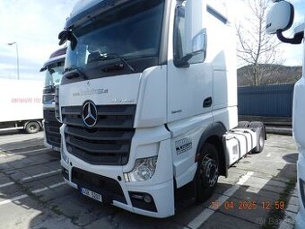 Prodám Tahač Mercedes Actros 450 r.v 4/2019 najeto 830000Km
