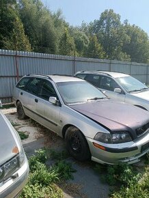 Díly Volvo V40