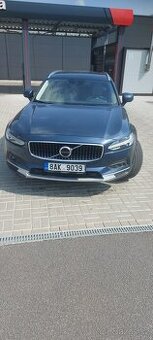 Prodám Volvo V90 Cross Country B4 Mild Hybrid