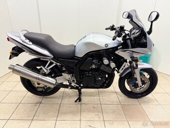 YAMAHA FZS 600 S FAZER,TOP