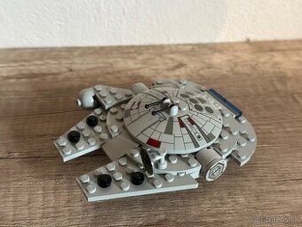 Lego Star wars 4488 Millenim Falcon kompletne