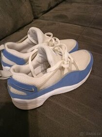 Tenisky Nike vel. 42,5