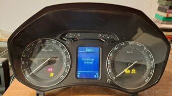 Škoda Octavia 2 - VDO benzín budíky MAXIDOT + PIN