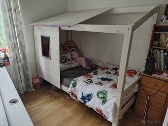 Dětská postel ,, domeček"