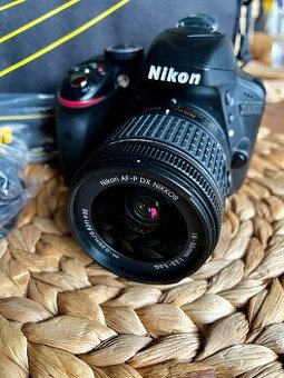 Nikon D3300 + objektiv 18-55 mm