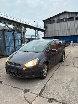 Ford s-max cely vůz po dílech