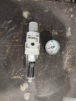 Regulátor s filtrem SMC AW20-F02CH-B