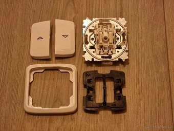 vypínač žaluziový půlený ABB Tango (6 ks)