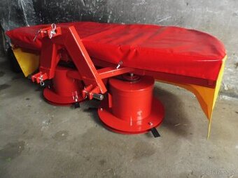 prodám sekačku k malotraktoru nebo traktoru, je přední,130cm