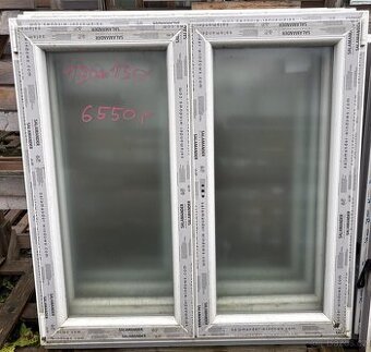 Prodám bílé plastové okno 130x130