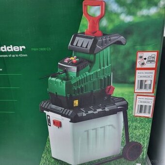 NOVÝ zahradní drtič válcový s nádobou