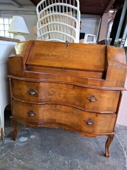 Barokní sekretář / psací komoda – ořech, intarzie