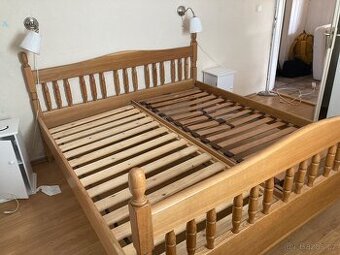 Prodám postel z masivu