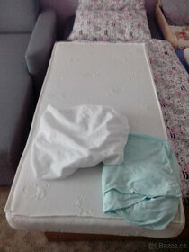 Prodám levně matraci do dětské postýlky