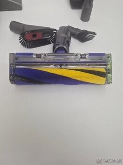 Prodám Dyson V11 - 1