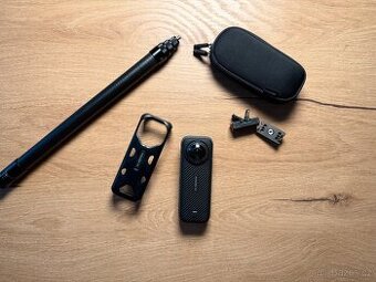 Insta360 X4 + 220 cm tyč + DJI mount redukce